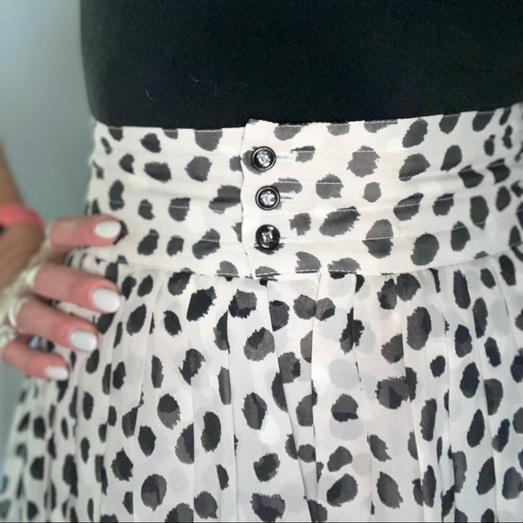 Yves Saint Laurent High Waisted Silk Skort - NWOT - Picture 12 of 12